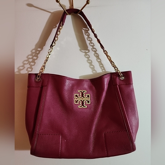 Tory Burch Handbags - Tory Burch Britten Raspberry Color Leather Slouchy Shoulder Handbag